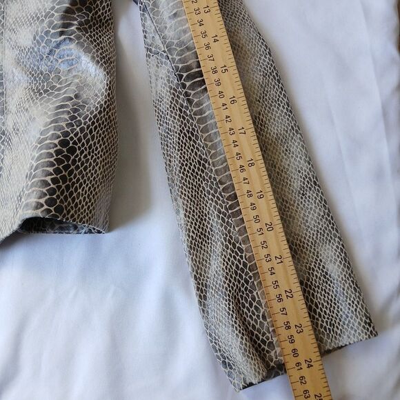 Metro Style Womans Leather Coat Snakeskin Print Blazer Jacket Bold Elegance Edgy - Picture 4 of 9
